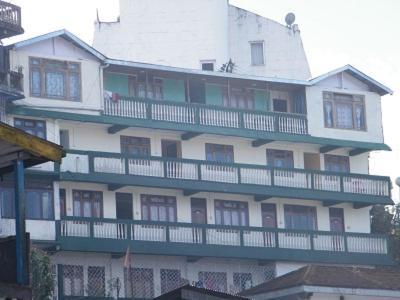 Crimson Central View - Darjeeling Hotel Kolkata